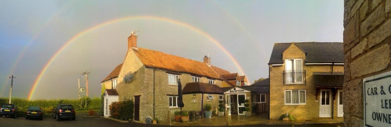The Tally Ho Hotel - B&B Bicester Luaran gambar